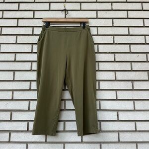 L.L.Bean Olive Green Perfect Fit Crop Pants Petite M Straight Leg Cotton Stretch